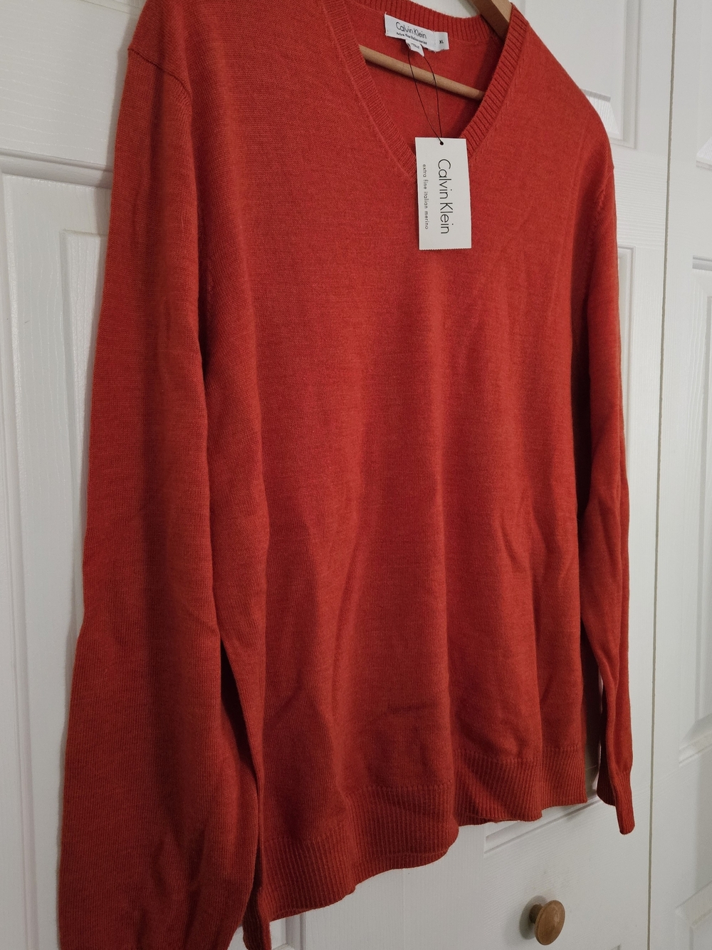 NWT Calvin Klein Men's Orange V-Neck Sweater - Picture 2 of 10